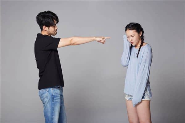 梦见爱人不爱自己是什么意思
