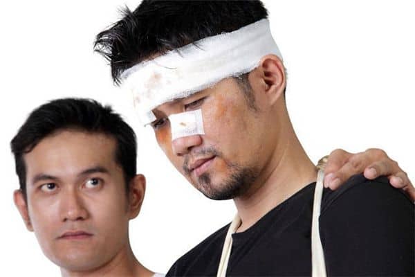 梦见被坏人打中头部是什么意思