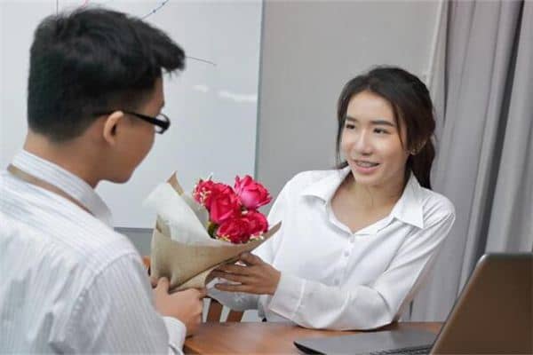 梦见向别人表白遭到拒绝是什么意思