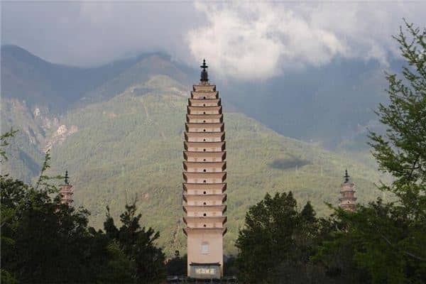 梦见塔宝塔
