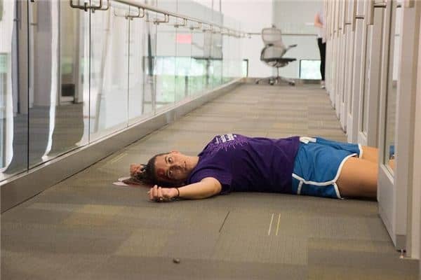 梦见妹妹被人杀死是什么意思