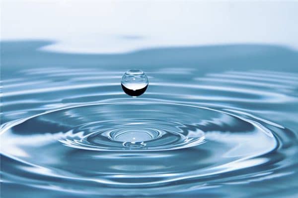 梦见贮水池