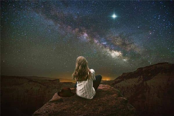 梦见发亮的星星忽然消失是什么意思