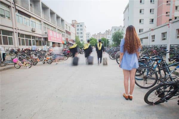 梦见为同学送行是什么意思