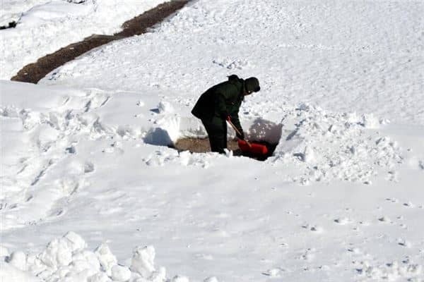 梦见铲雪预示着什么是什么意思