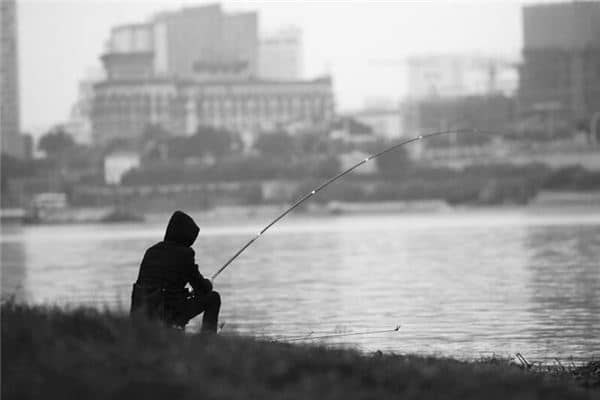 男人梦见钓鱼是什么意思