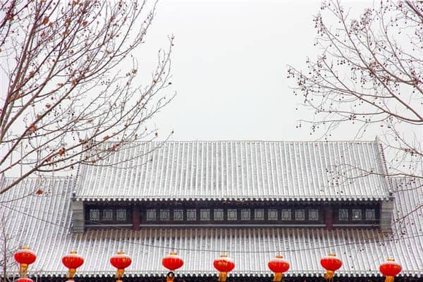 梦见屋子漏雨怎么回事