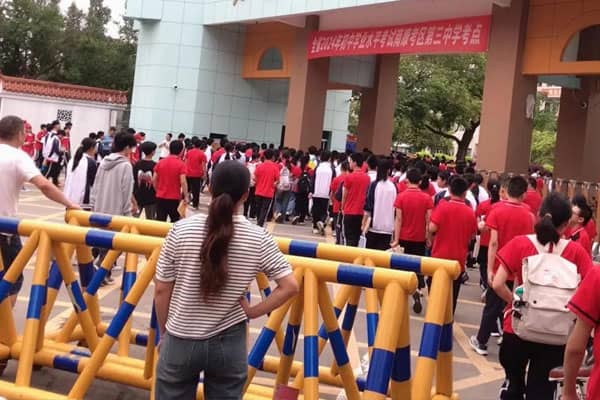 梦见别人考试成绩好是什么意思