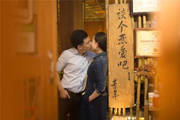 梦见好朋友恋爱了是什么意思