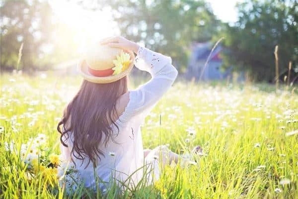 女人梦见自己戴帽子是什么意思