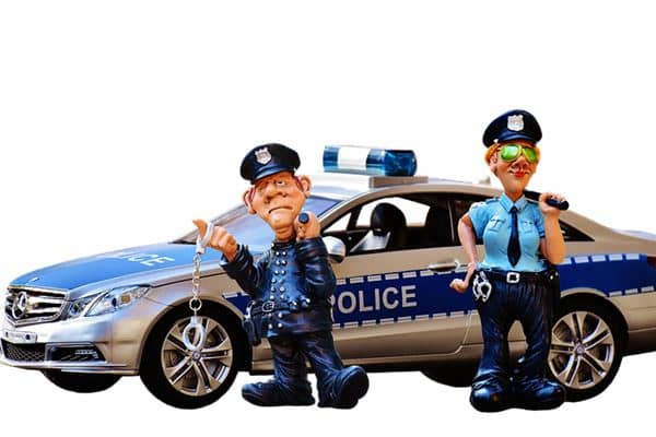 做梦被警察追捕一直跑是什么意思