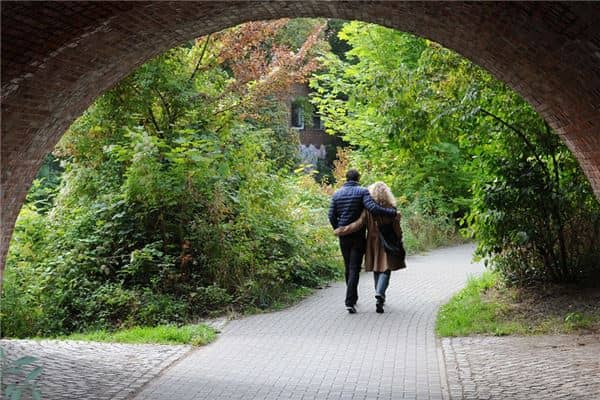 梦到老婆跟别人跑了是什么意思