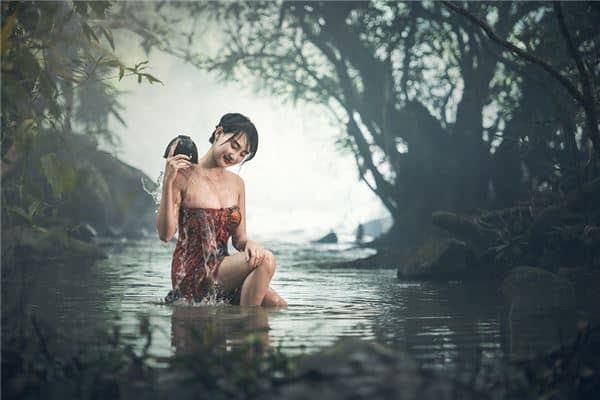 孕妇梦见自己站着洗澡是什么意思