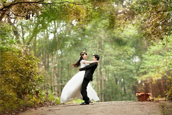 已婚女人梦见自己结婚是什么意思
