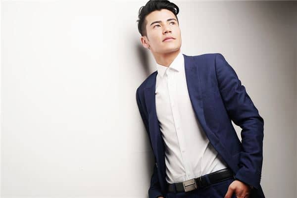 女人梦见男领导是什么意思