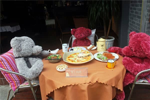 孕妇梦见吃饭是什么意思