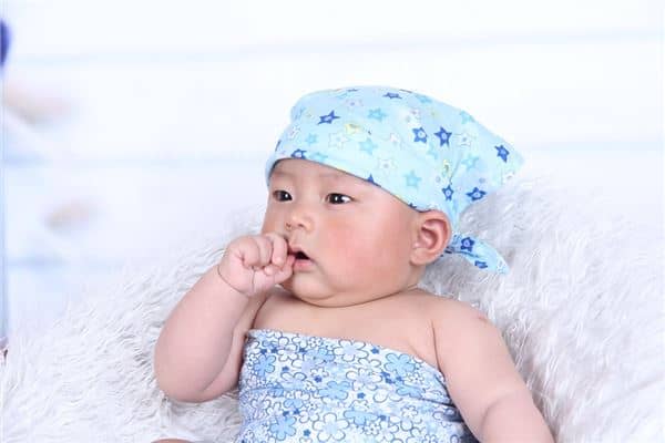 梦见捡到一个弃婴是什么意思