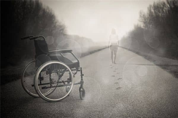梦见别人快要死了是什么意思