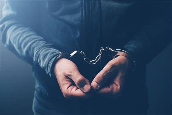 梦到自己被逮了是什么意思