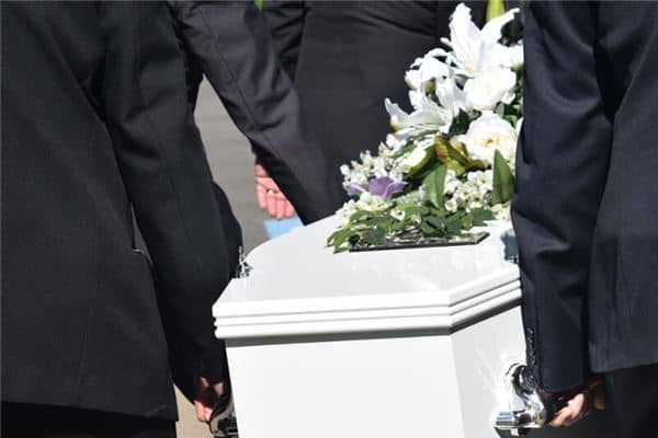 梦见抬棺材是什么意思