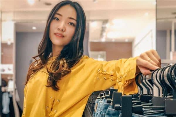 做梦试衣服什么意思啊是什么意思