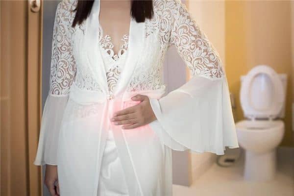 女人梦见拉稀在裤子里是什么意思