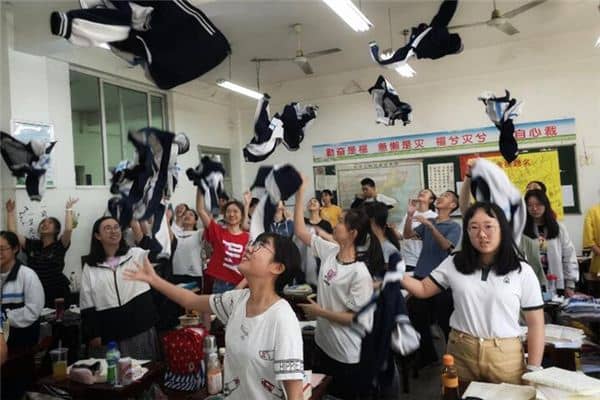 梦到高考考得很好是什么意思