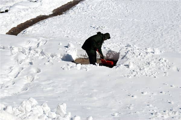 梦见铲雪预示着什么是什么意思