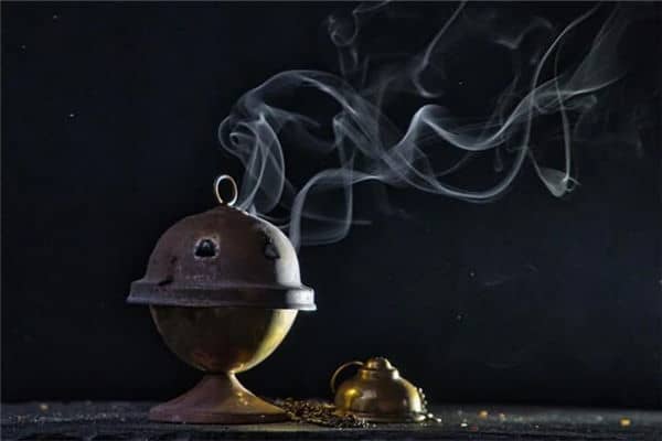 梦见香炉是什么意思