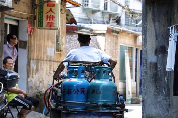 女人梦见煤气罐漏气是什么意思