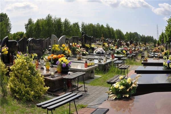 做梦梦见死人纸糊用品是什么意思