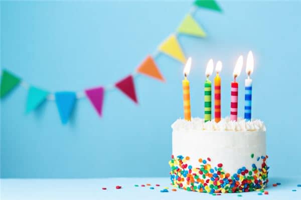 梦见生日蛋糕是什么意思