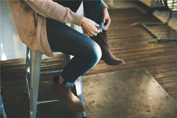 女人梦见大便沾身是什么意思