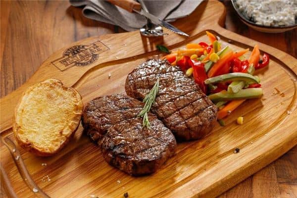 女人梦见大块熟牛肉是什么意思