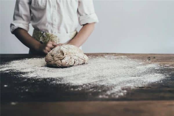 女人梦见面发了是什么意思