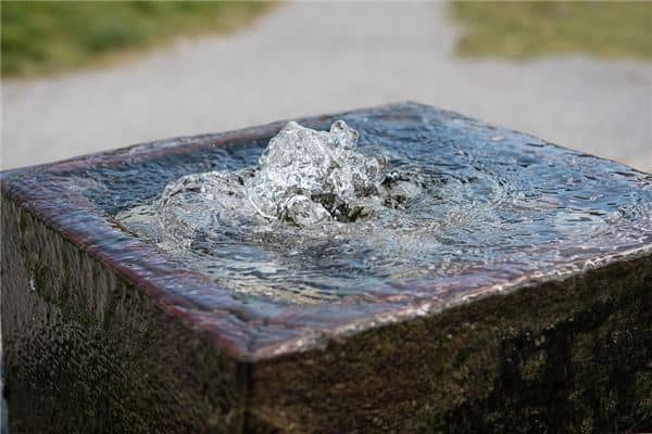 梦见井水溢出往外流是什么意思