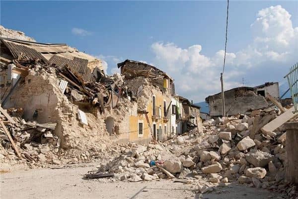 梦见大地震并且逃跑成功是什么意思
