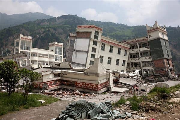 梦见地震房子摇晃是什么意思