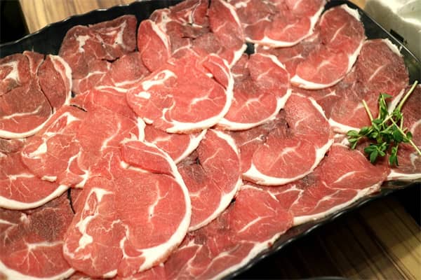 梦到吃肉片有什么征兆