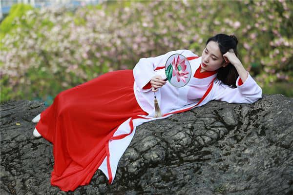 梦到古代女人什么寓意
