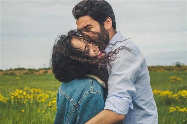 梦到老婆出轨同事是不是好的征兆呢