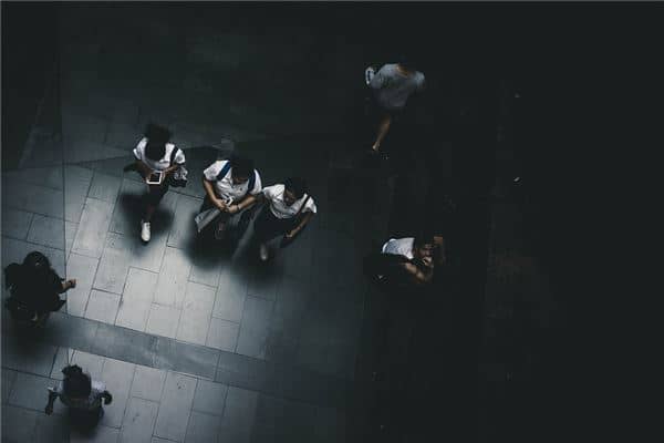 梦到许多学生代表什么