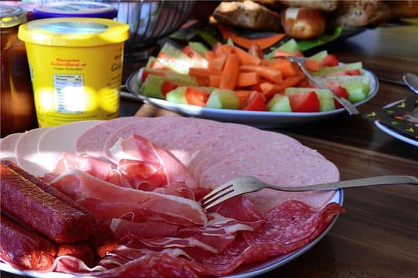 梦见酒肉是咋回事