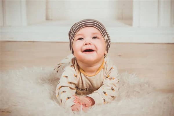 梦到了男婴笑代表什么