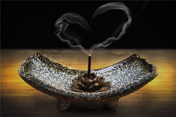 梦到了家里烧香是什么预兆
