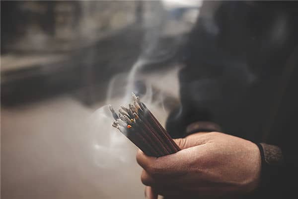 梦到了烧香香断什么预兆