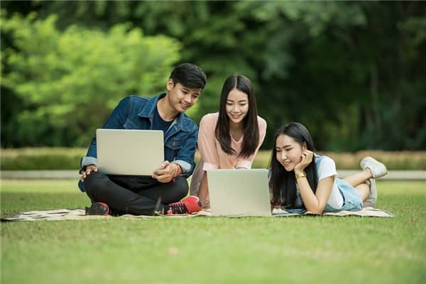 梦见遇见老同学有什么寓意吗