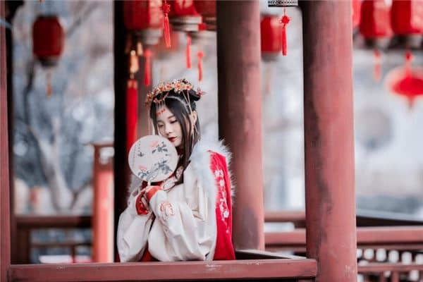 梦见女人是什么兆头