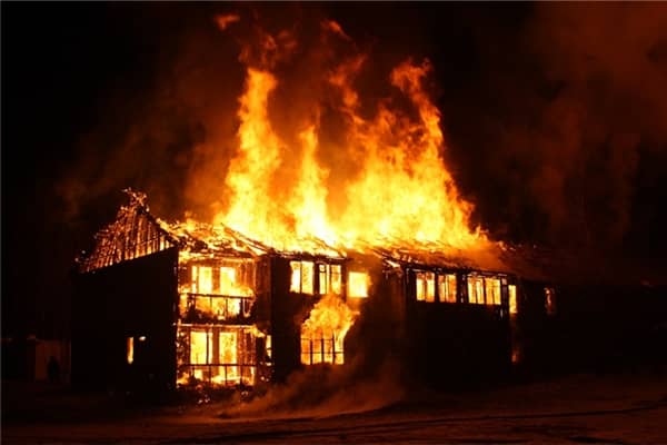 梦到了原先住的房子着火了是什么意思？