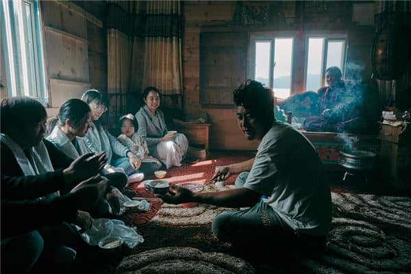 梦见家里有很多客人有什么意思